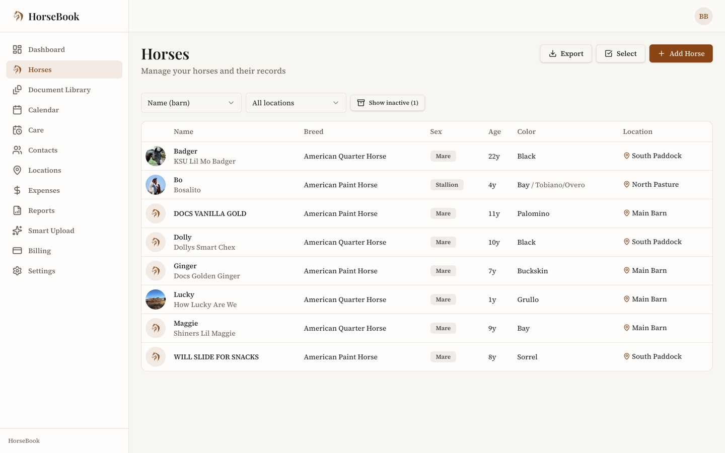 Web horse list showing several horses with photos, breed, sex, age, color, and location